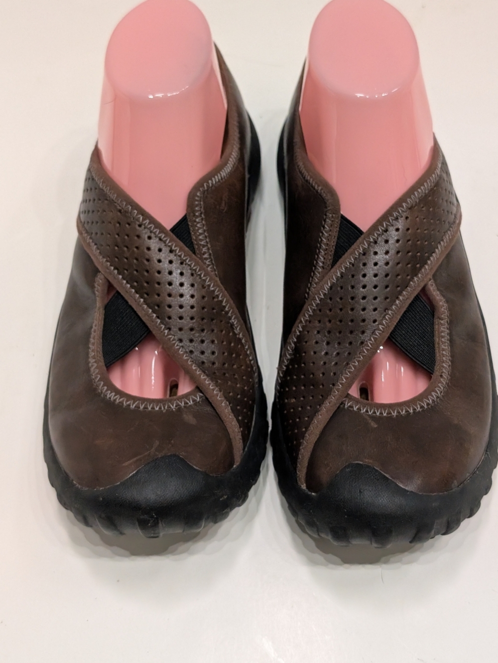 Clarks Privo Women's 9 Moraine Slip On Cross Strap Flats Brown Leather Shoes